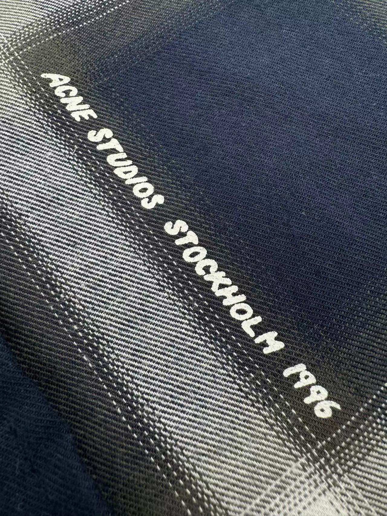 아크네 스튜디오 네이비 버튼업 셔츠