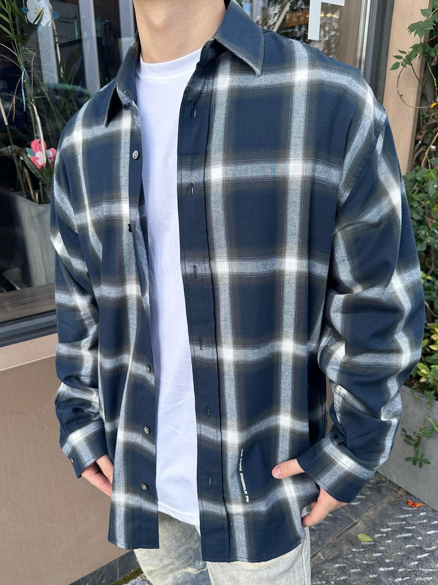 아크네 스튜디오 네이비 버튼업 셔츠