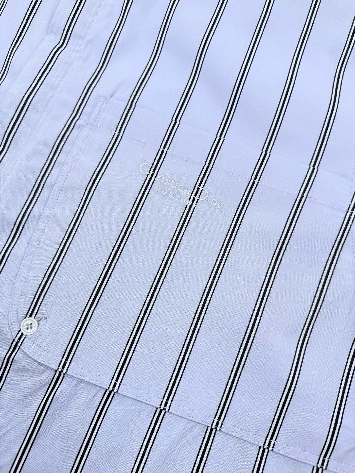 디올 로고 디테일 스트라이프 코튼 셔츠