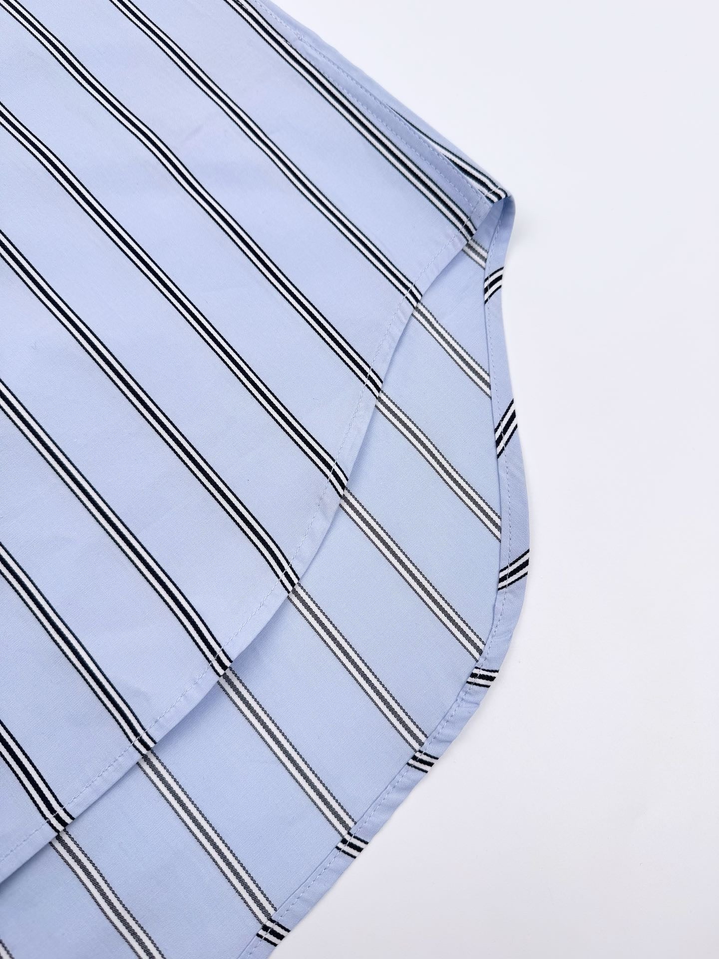 디올 로고 디테일 스트라이프 코튼 셔츠