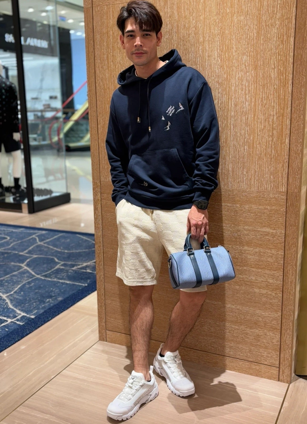 루이비통 엠브로이더드 시그니처 후디