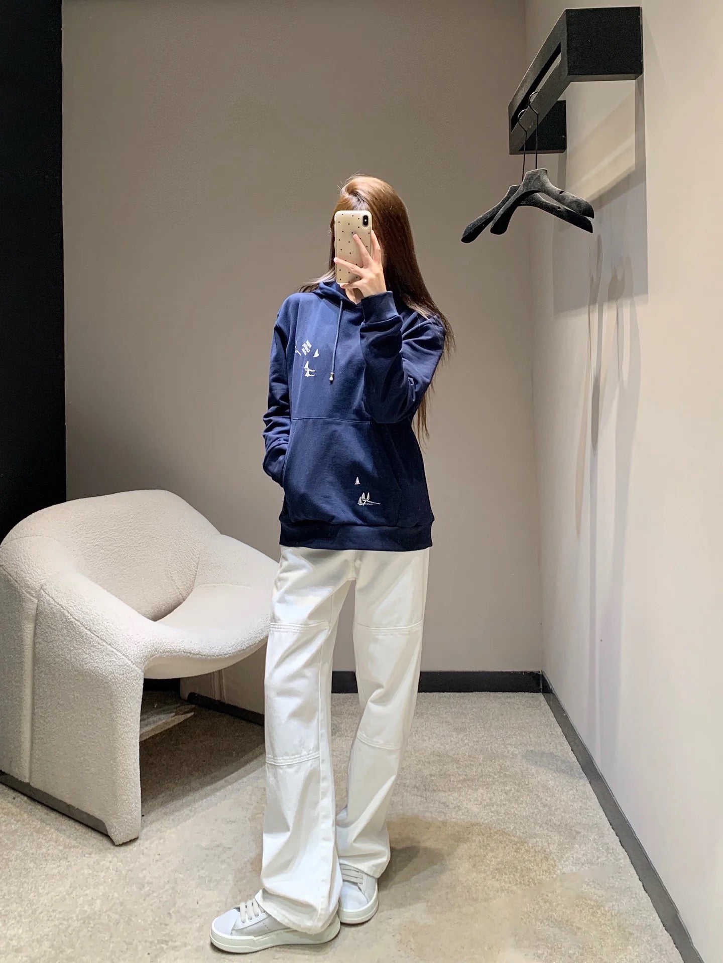 루이비통 엠브로이더드 시그니처 후디