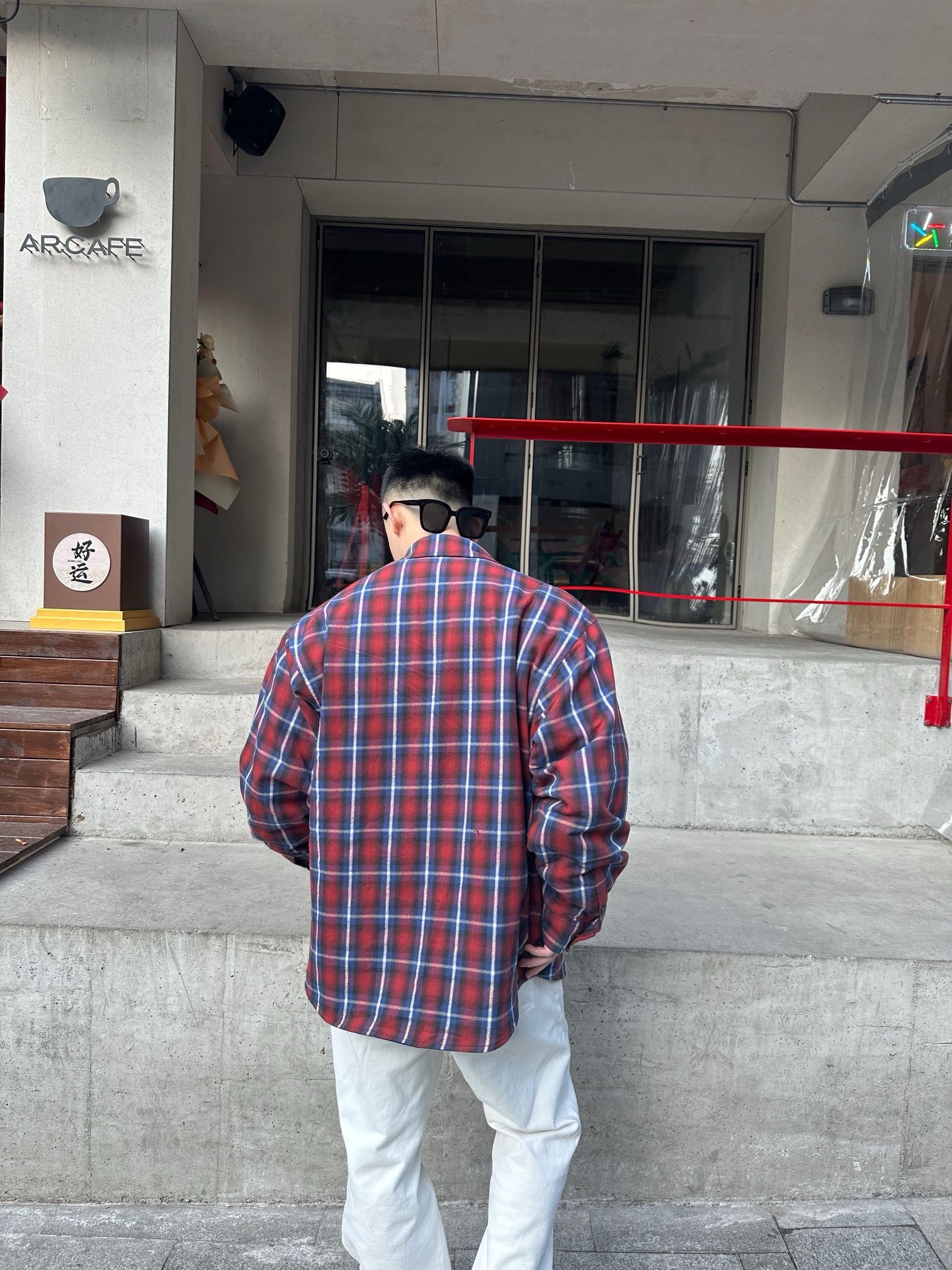 발렌시아가 셔츠