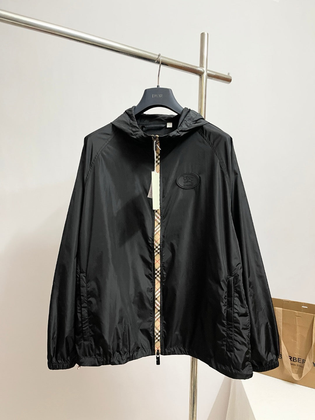 버버리 체커 테이프 나일론 후드 자켓