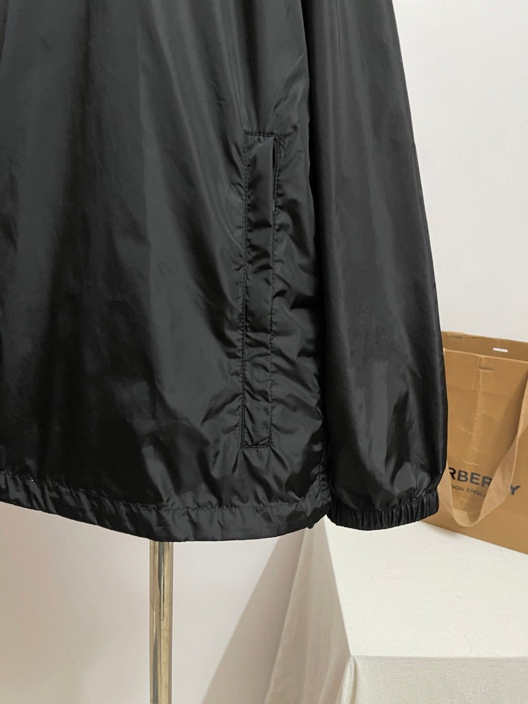 버버리 체커 테이프 나일론 후드 자켓