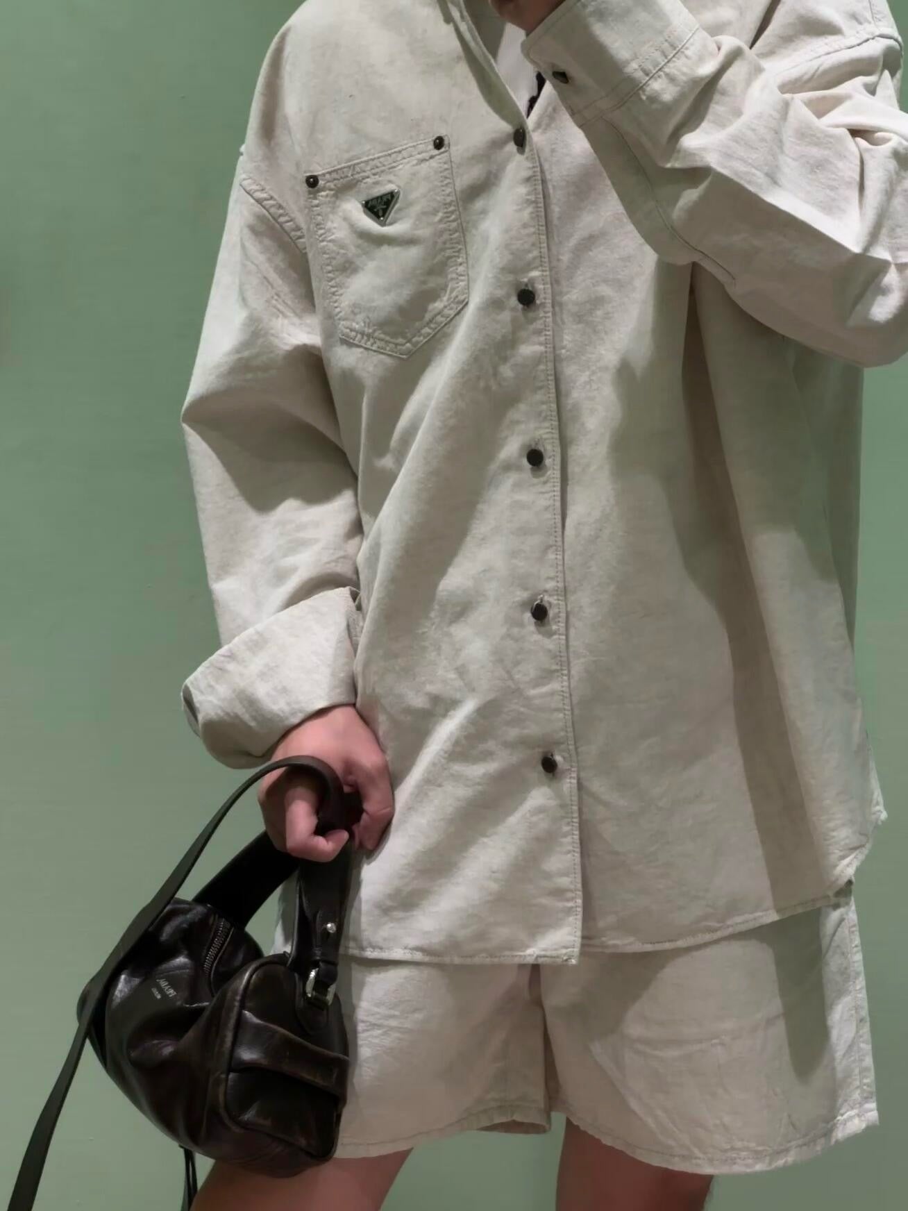 프라다 샴브레이 셔츠