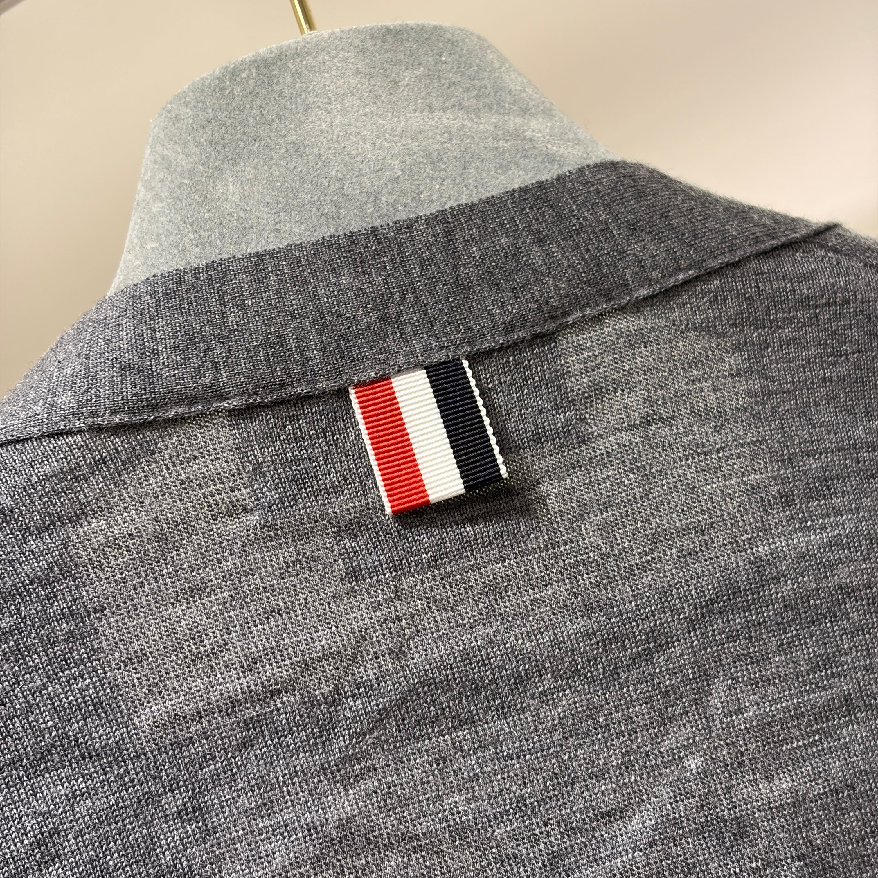 1% 톰브라운 메리노울 가디건 (여성용)