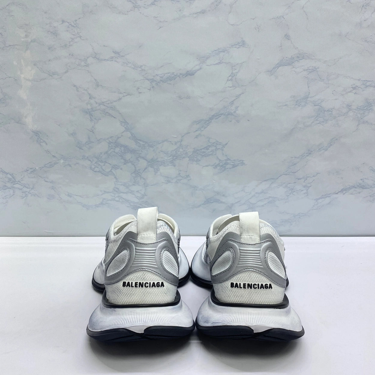 발렌시아가 서킷 스니커즈 화이트 실버