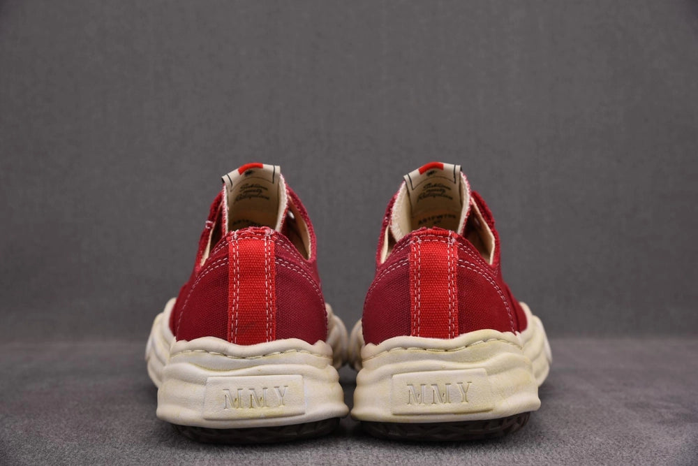 메종 미하라 야스히로 피터슨 OG 솔 오버다이드 캔버스 로우탑 스니커즈 레드