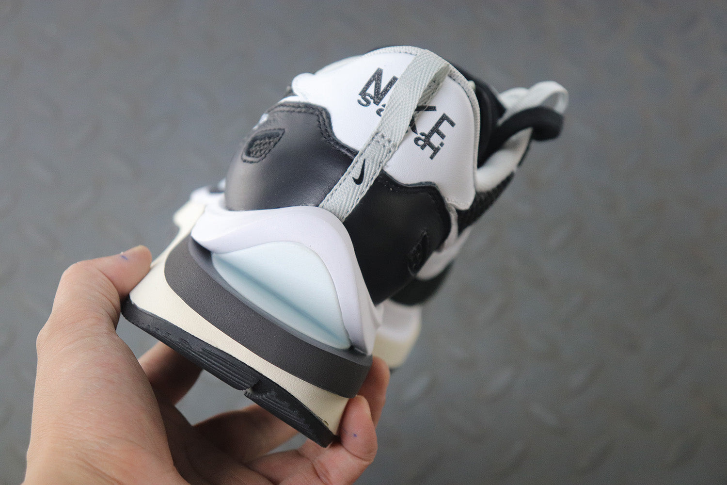 나이키 X 사카이 베이퍼와플 블랙