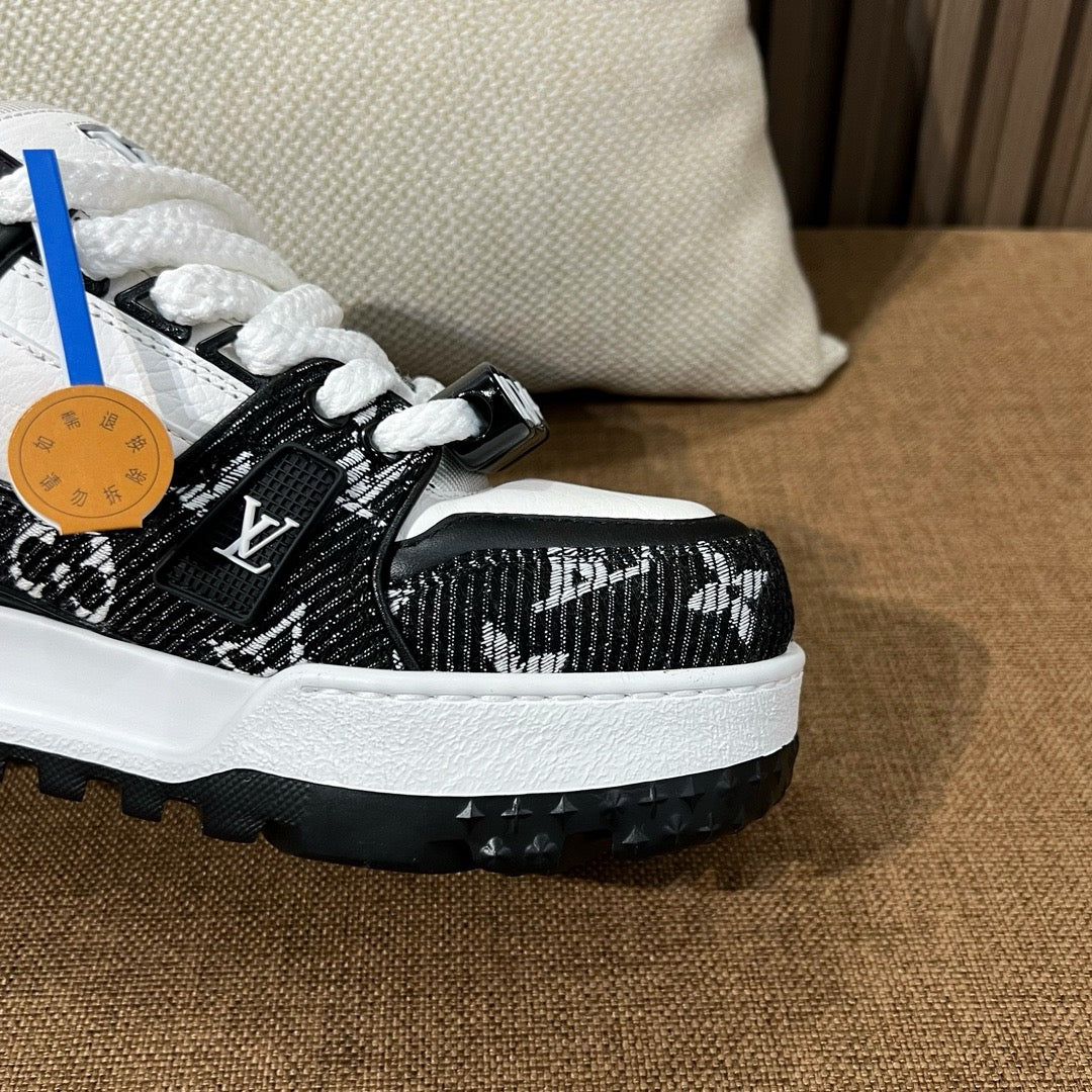 루이비통 LV 트레이너 맥시 스니커즈 모노그램