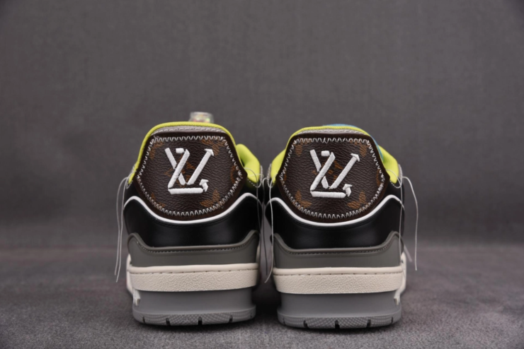 루이비통 LV 트레이너 스니커즈