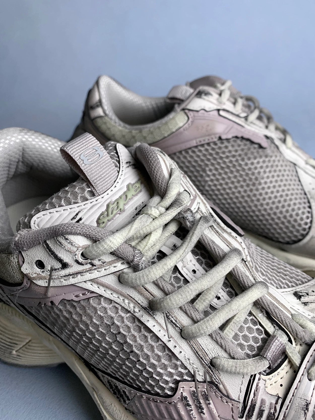 발렌시아가 스테이플러 스니커즈 베이지 그레이