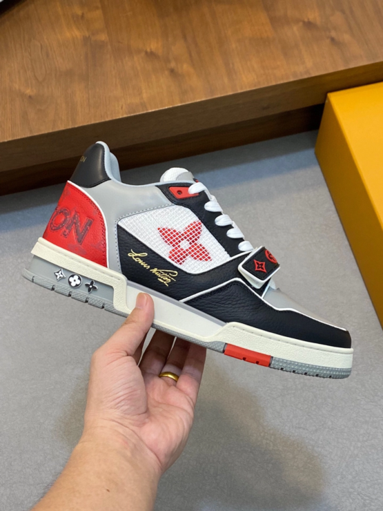 루이비통 LV 트레이너 벨크로 스니커즈