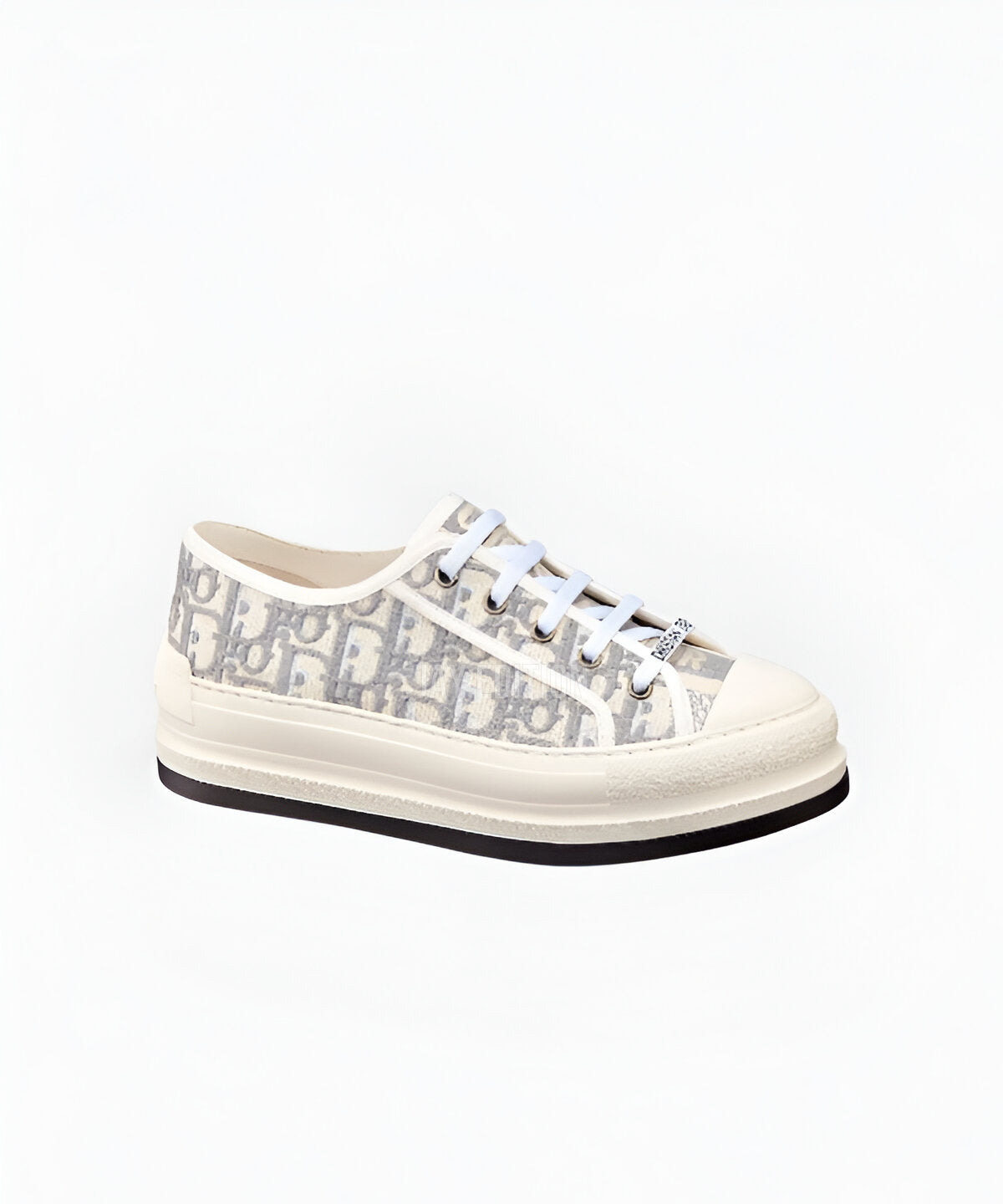 디올 오블리크 플랫폼 스니커즈 오블리크 패턴 캔버스 어퍼와 높이감 있는 플랫폼 러버 솔의 모던한 조화