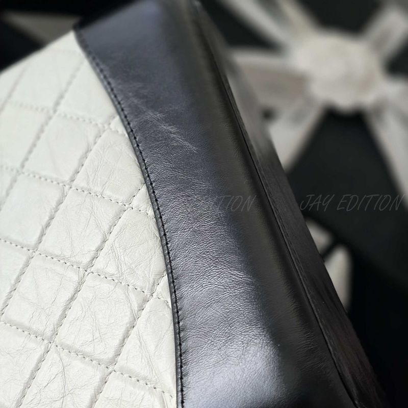 샤넬 가브리엘 백팩 스몰 (화이트)