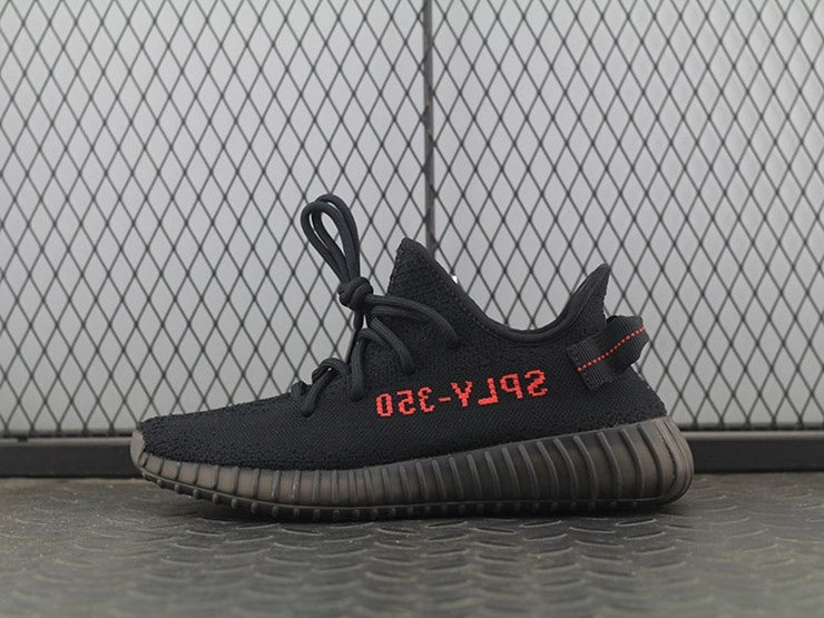 YEEZY 350 V2 브레드