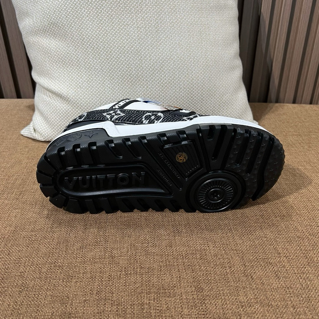 루이비통 LV 트레이너 맥시 스니커즈 모노그램