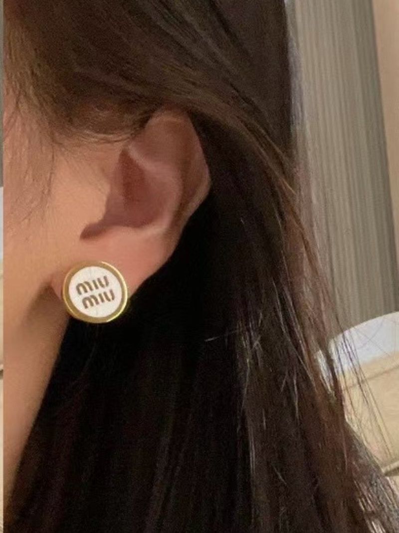 미우미우 에나멜 메탈 귀걸이
