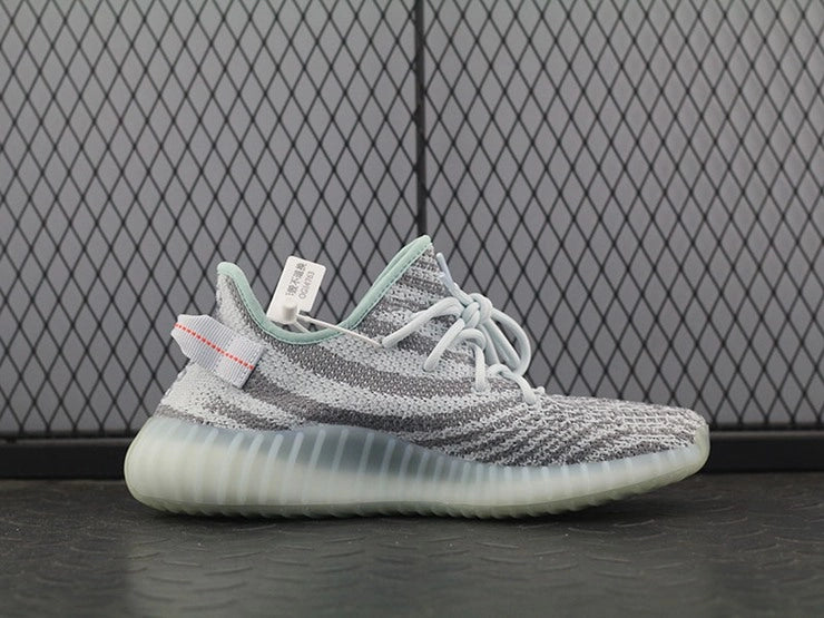 YEEZY 350 V2 블루 틴트