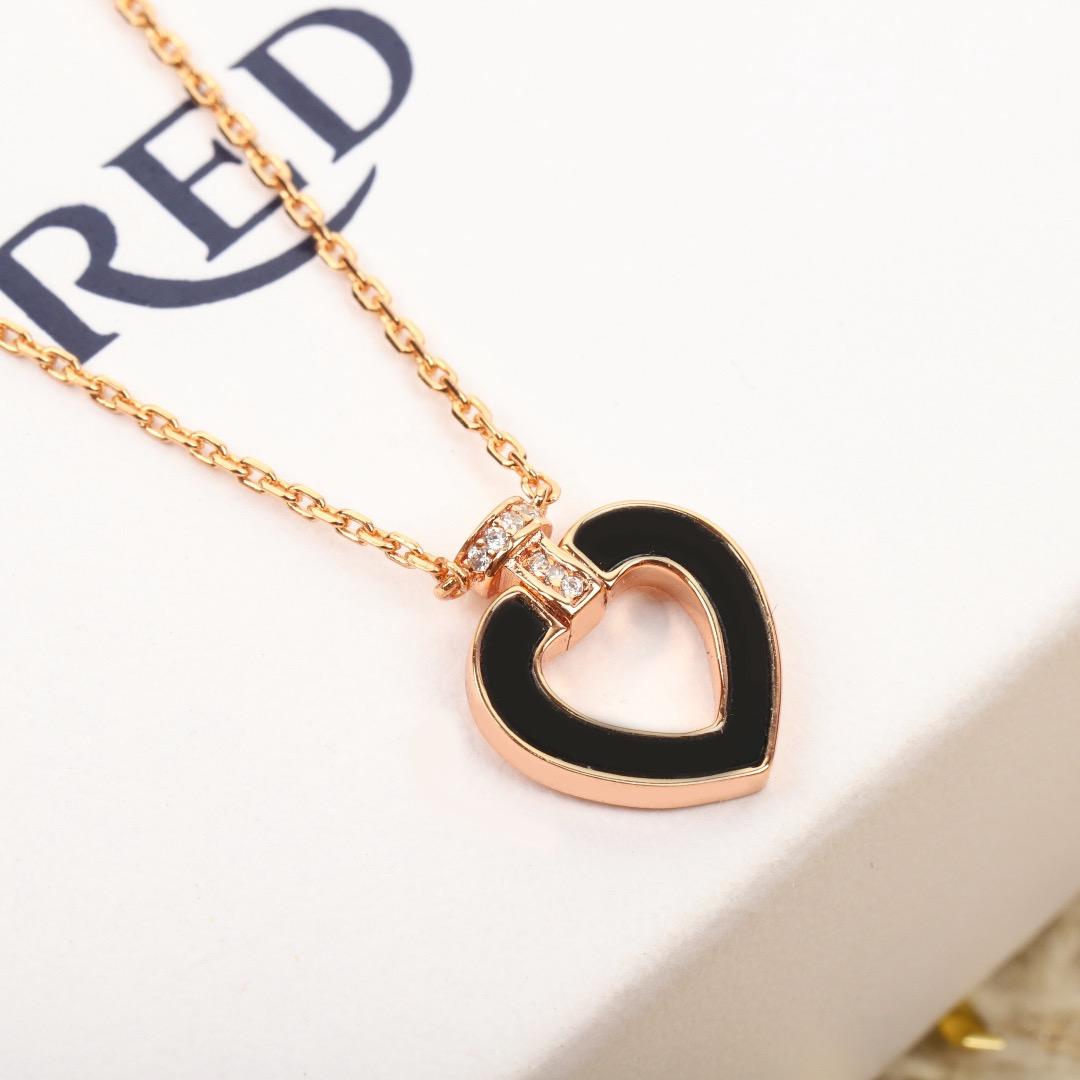 프레드 우먼 네크리스