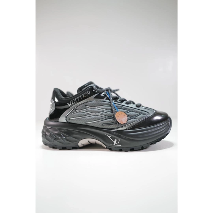 루이비통 디스커버리 레이스 업 그린 스니커즈