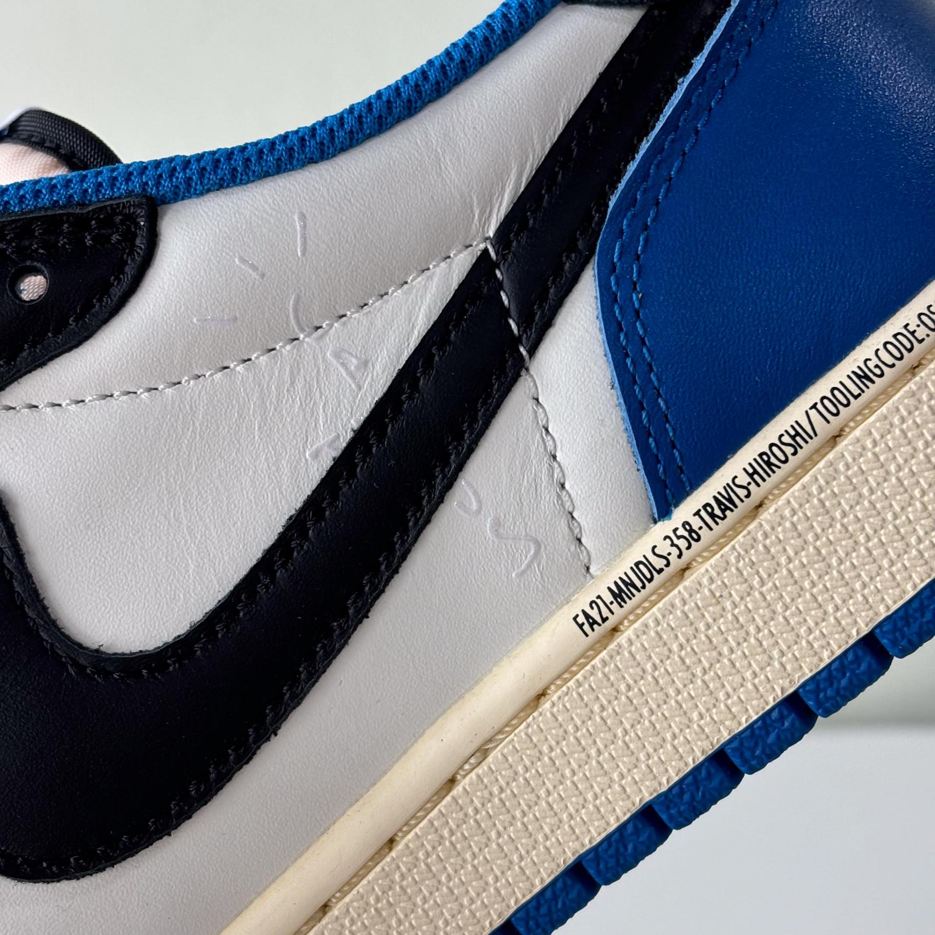 국내) 다른공장) 나이키 트래비스 스캇 265 (2번)