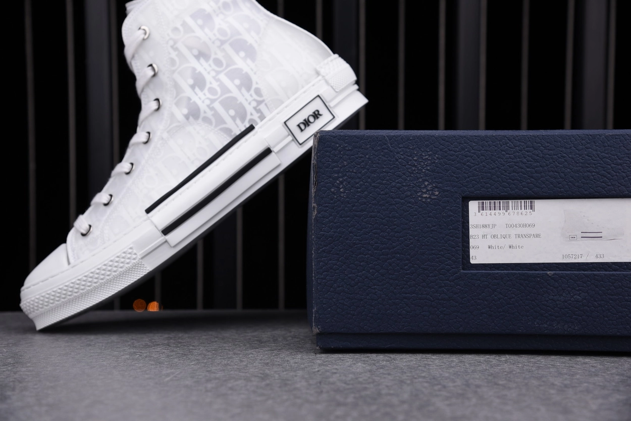 디올 B23 하이탑 스니커즈