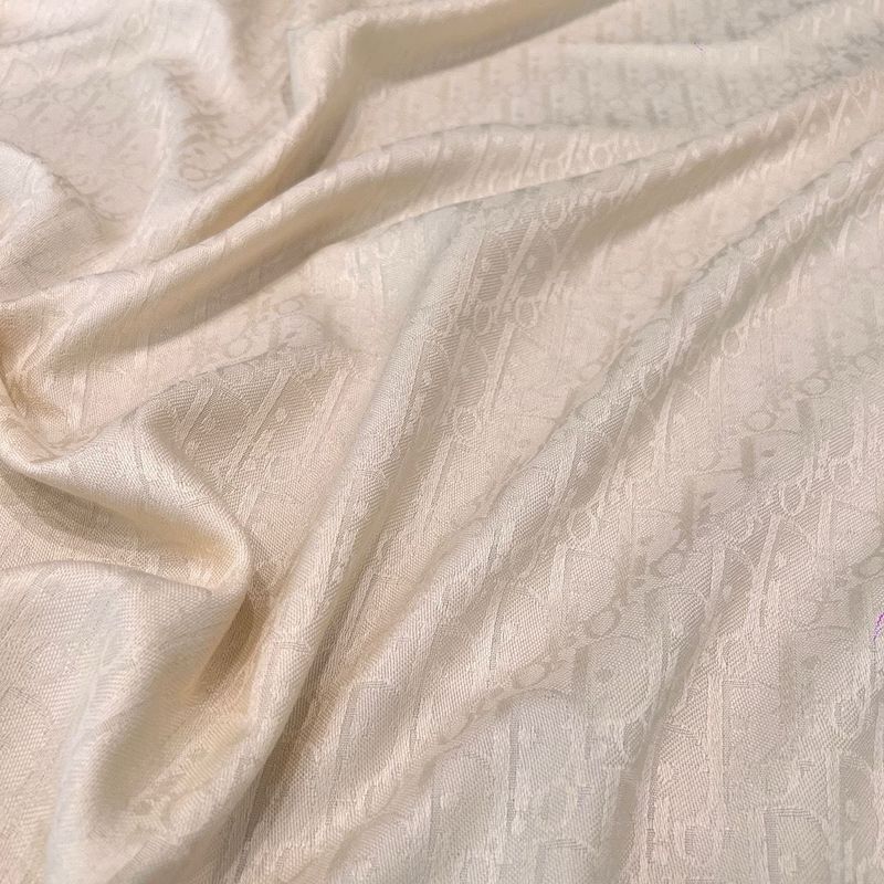디올 스카프