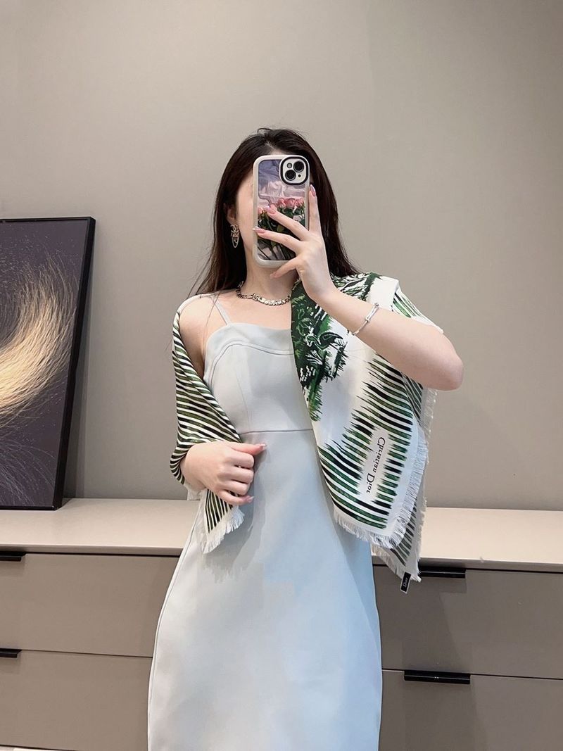 디올 스카프