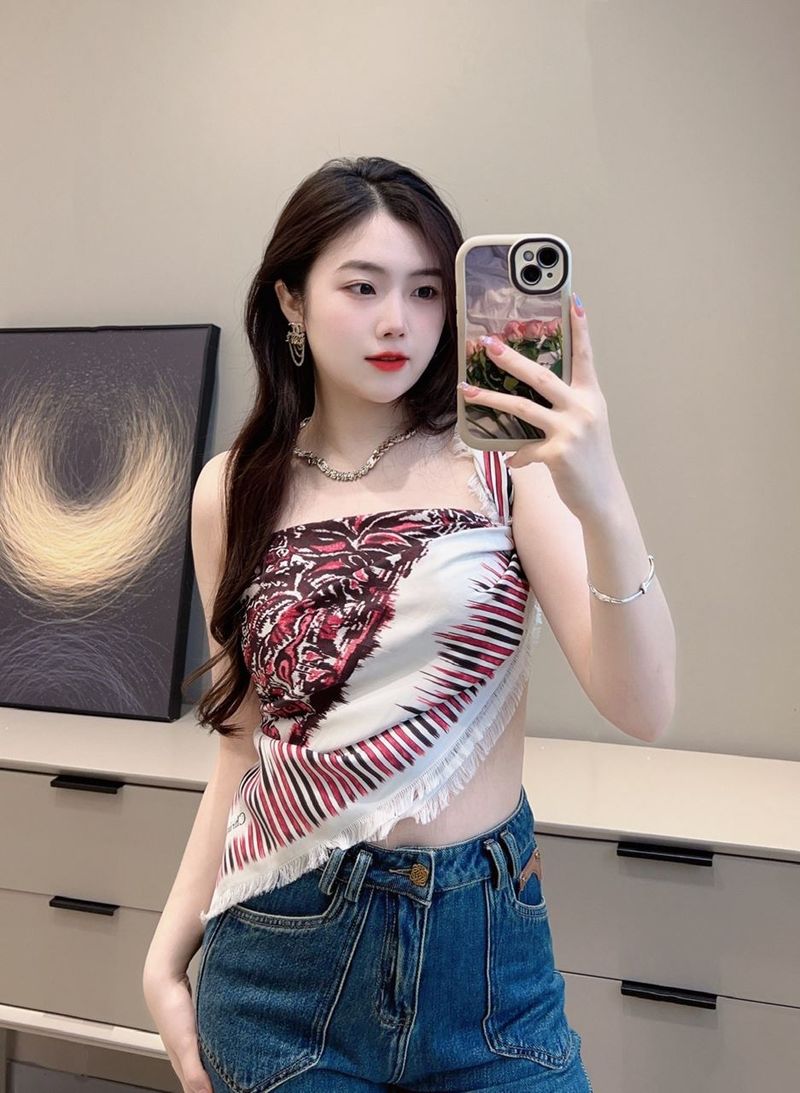 디올 스카프