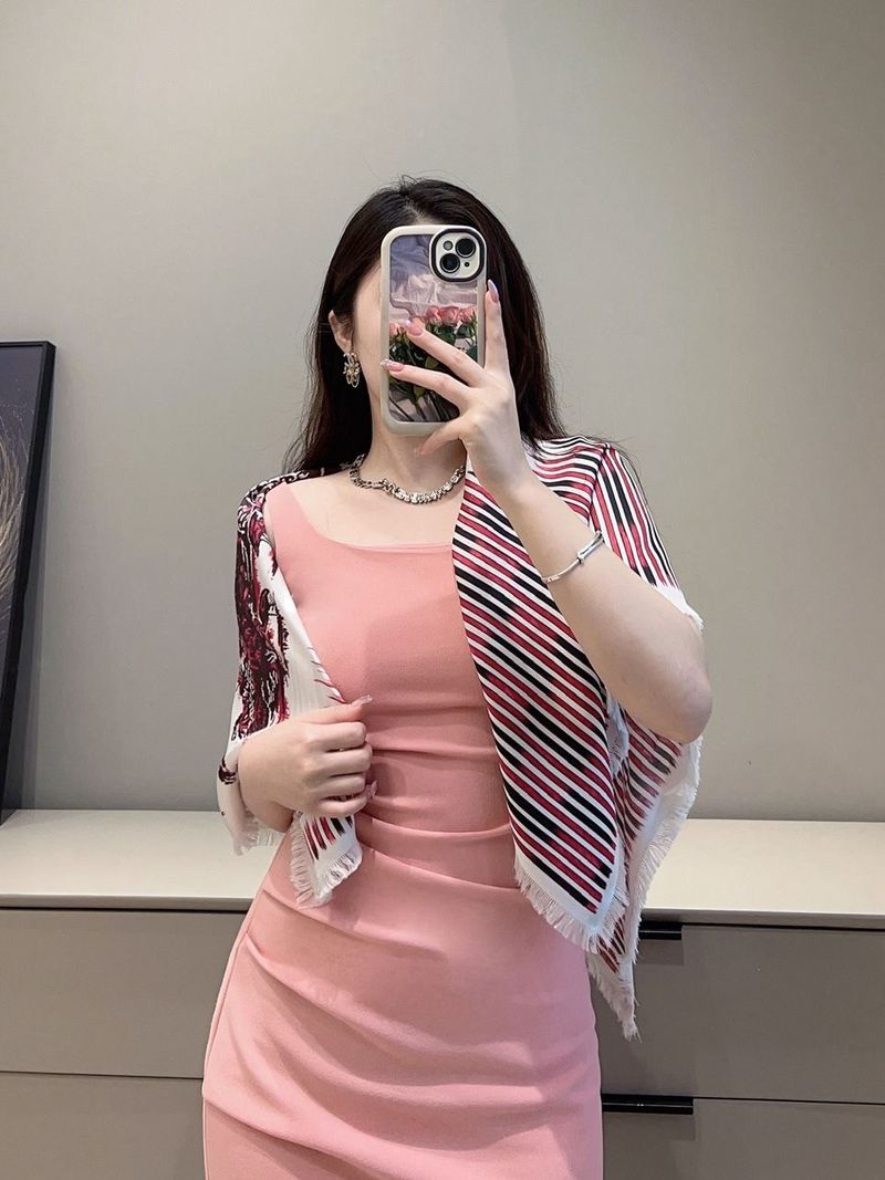 디올 스카프