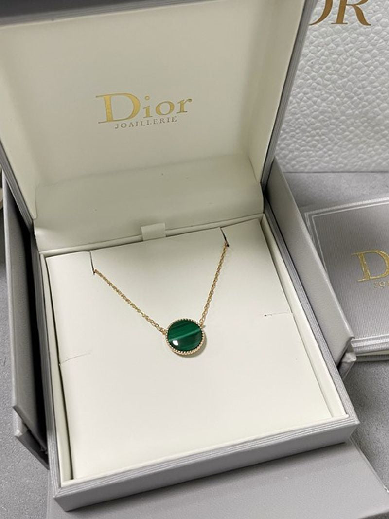 디올 로즈드방 목걸이