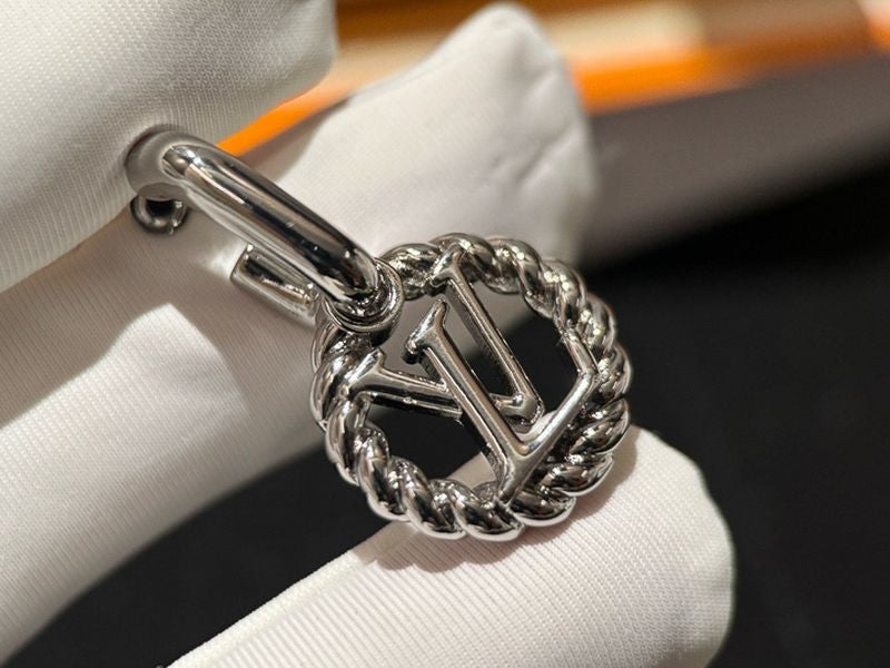 루이비통 귀걸이