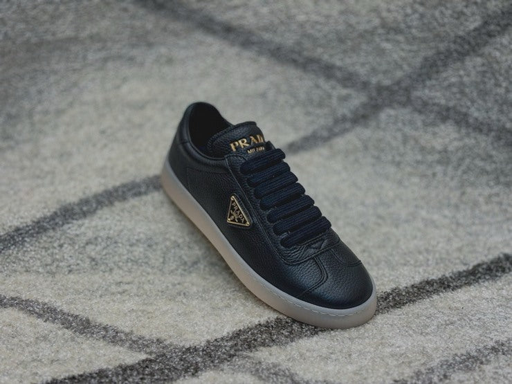 프라다 레인 사슴 가죽 스니커즈