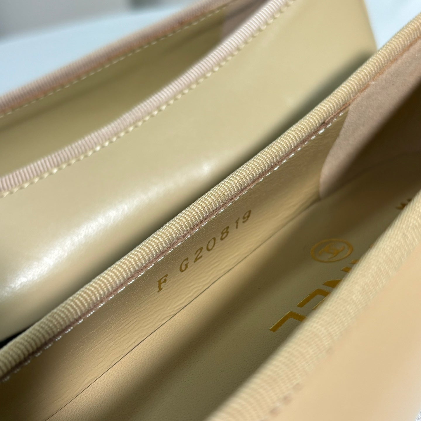 국내) 다른공장) 샤넬 투톤 발레리나 플랫 / 베이지 < 37 2개 >