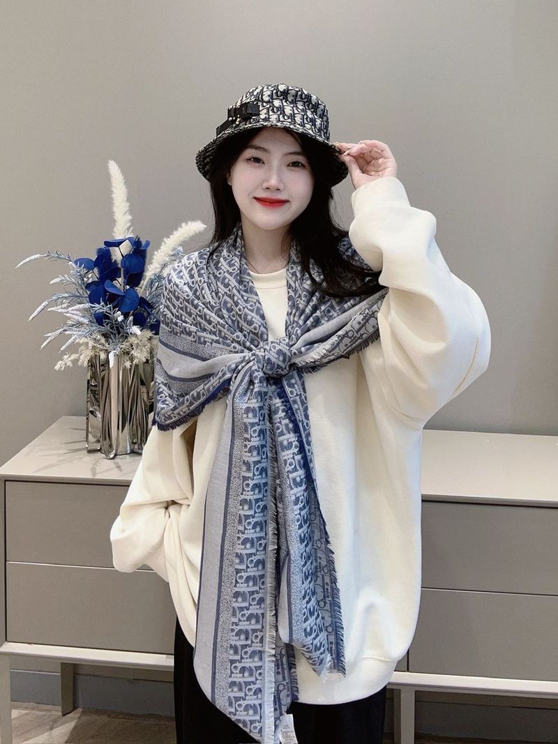 디올 스카프