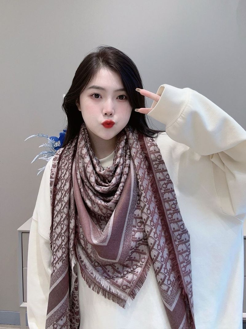 디올 스카프