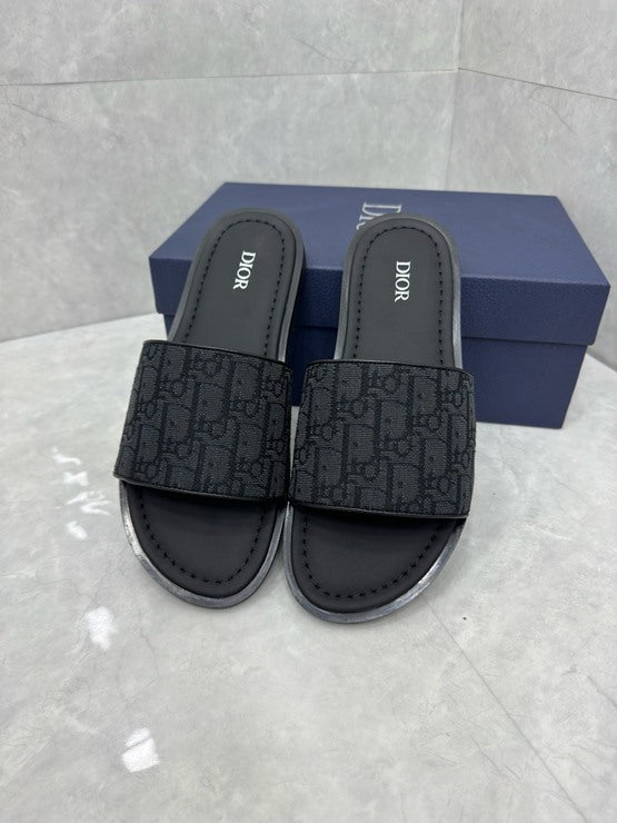디올 오블리크 슬리퍼