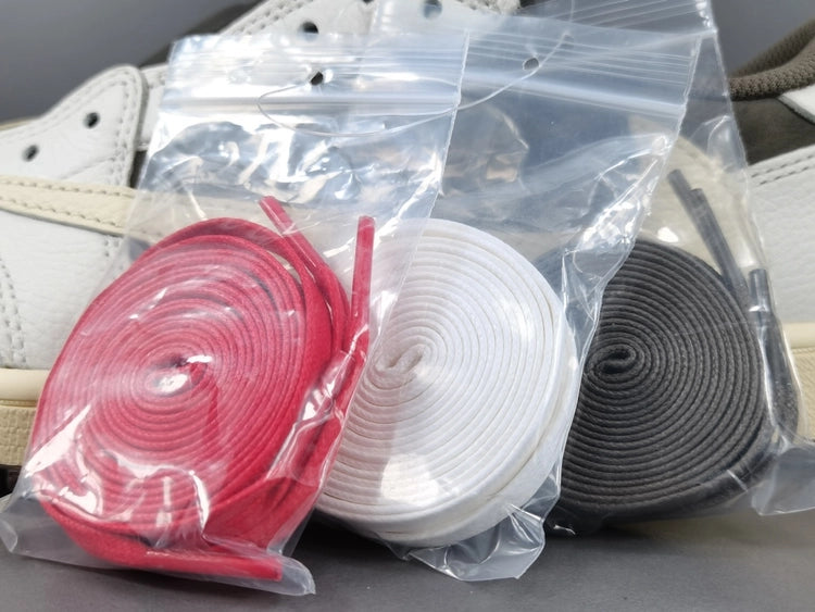 나이키 조던 1 x 트래비스 스캇 레트로 로우 OG SP 세일 앤 리저록