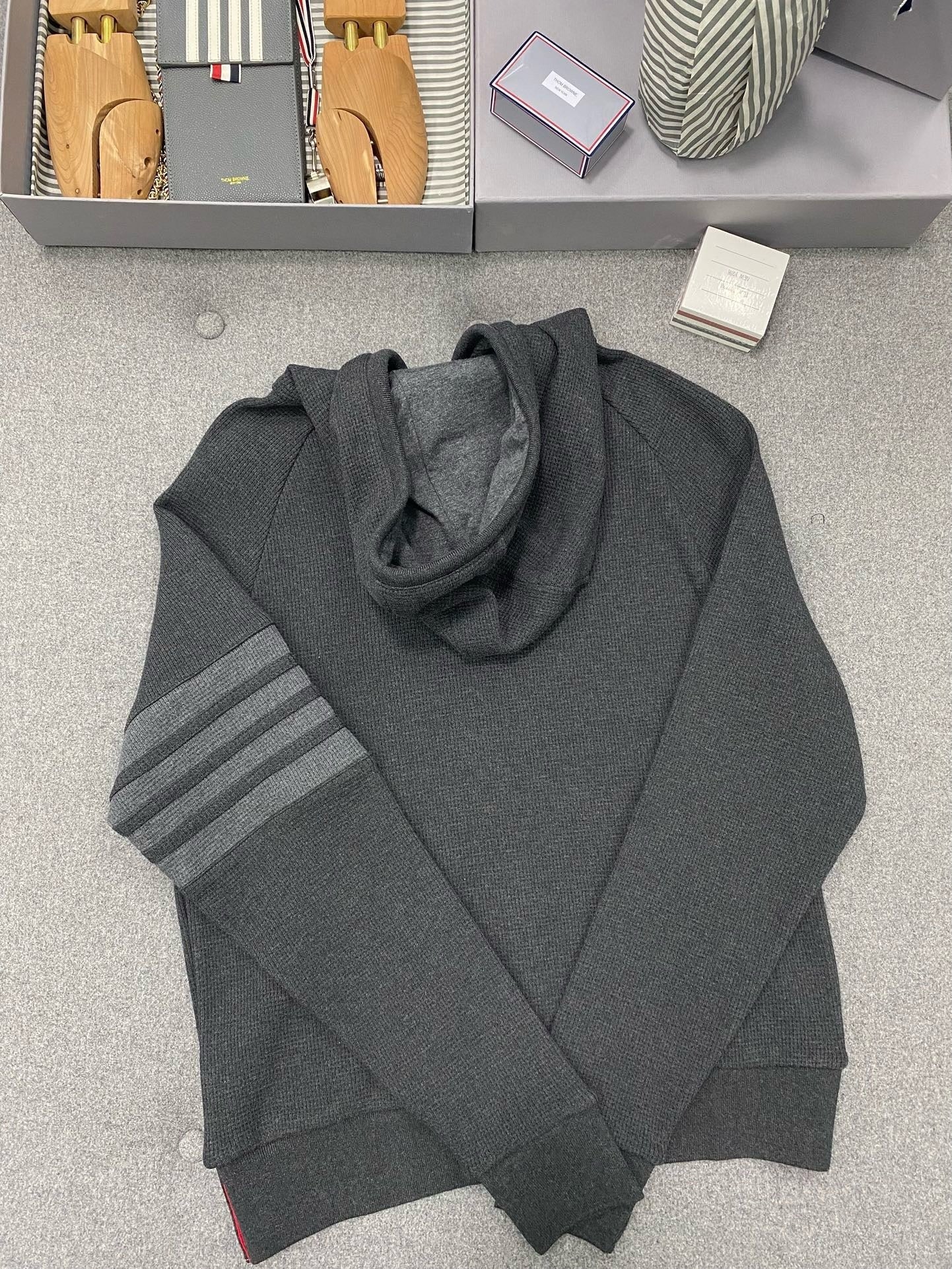 톰브라운 와플 후드집업