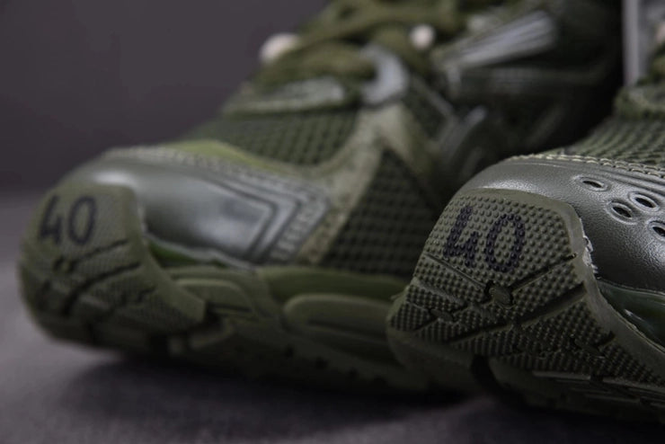 발렌시아가 러너 7 카키 스니커즈