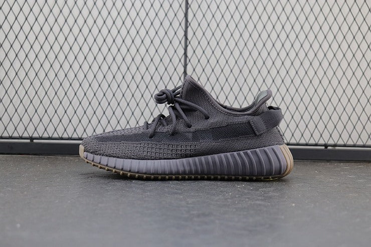 YEEZY 350 V2 신더