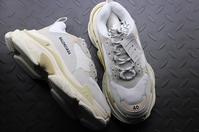 발렌시아가 트리플S - Cream