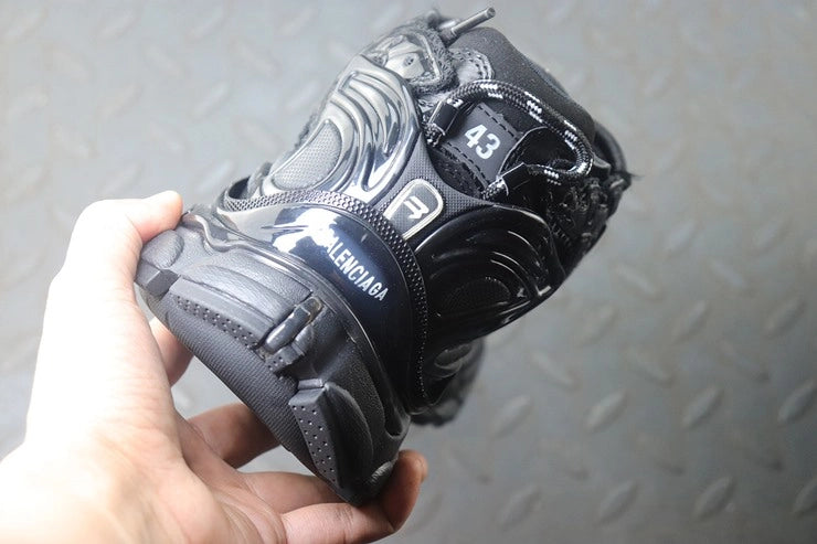 발렌시아가 러너 7 블랙 스니커즈