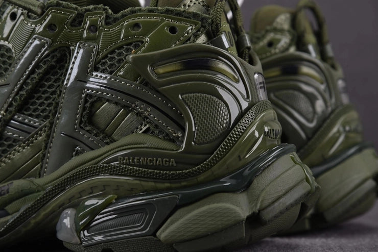 발렌시아가 러너 7 카키 스니커즈