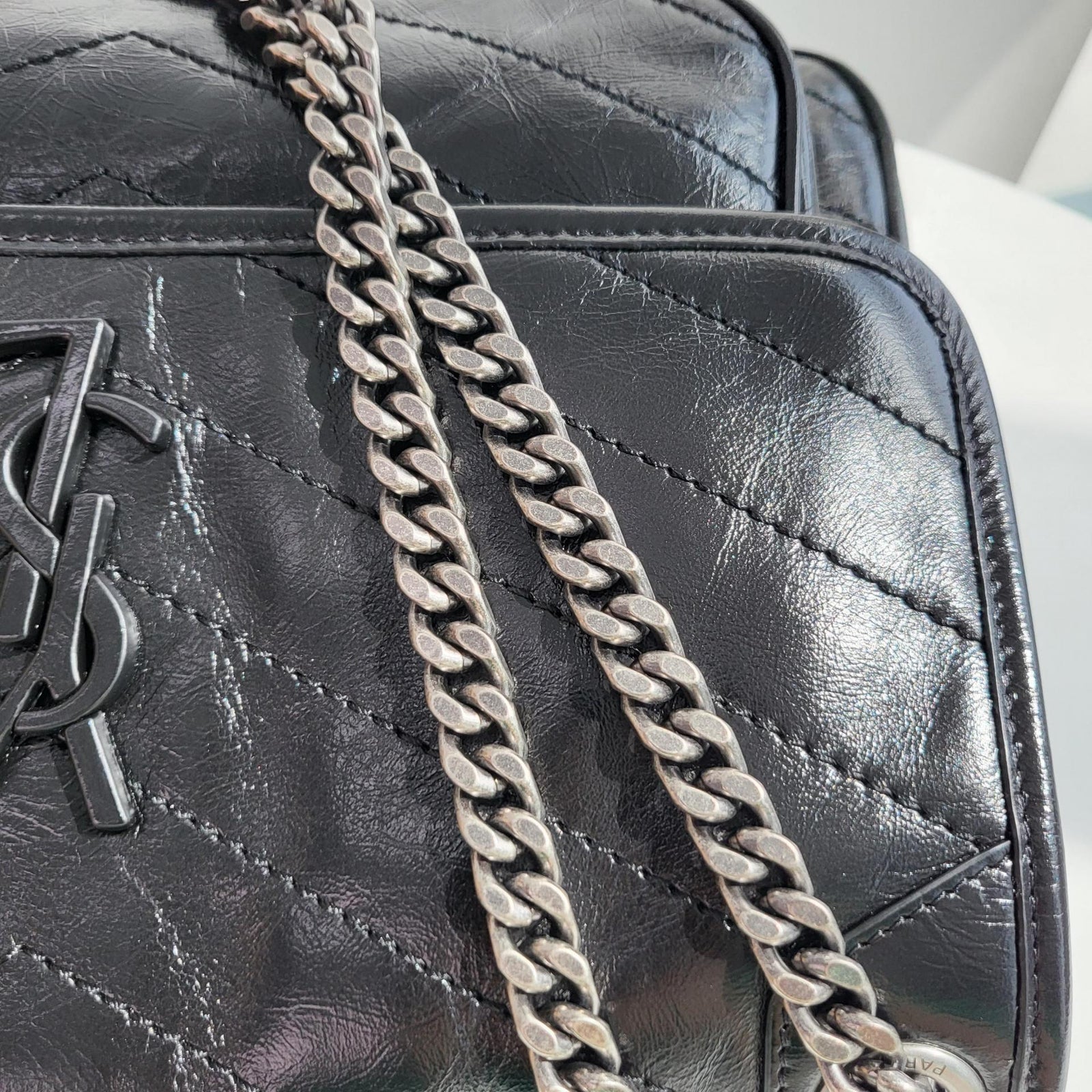 생로랑 니키백 미디움 빈티지 레더