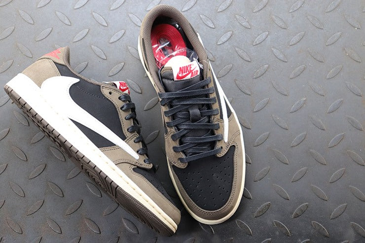 나이키 조던1 트래비스 스캇 레트로 로우 OG SP 모카