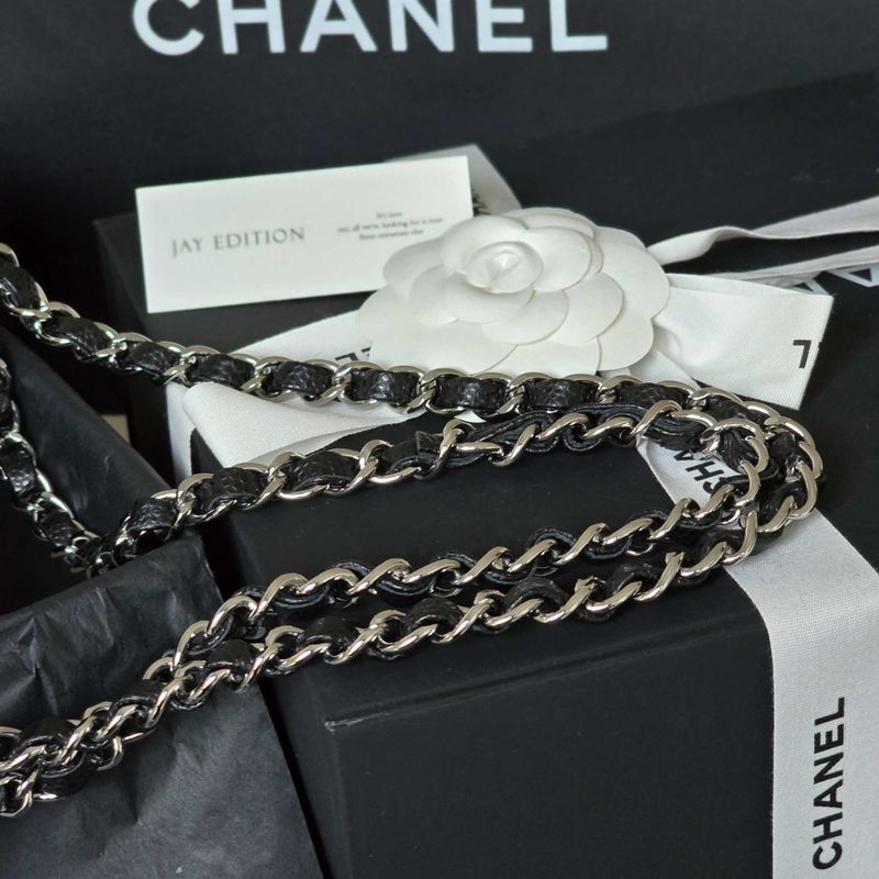 샤넬 클래식 플랩백 스몰 캐비어