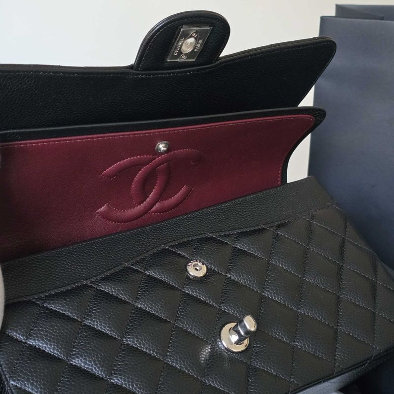 샤넬 클래식 플랩백 미디움 캐비어